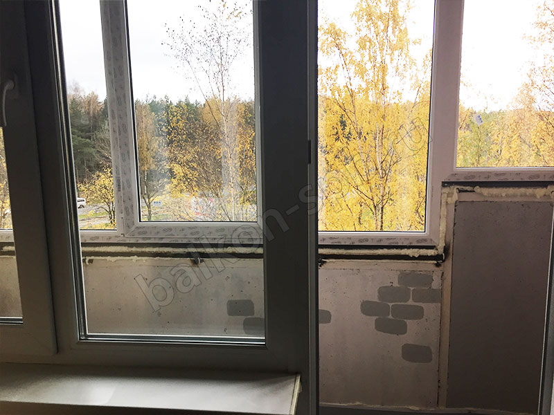 Установка окна в 137 серии с демонтажем перила