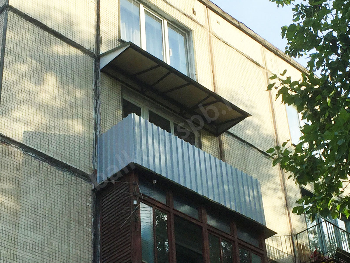 Обшивка балкона снаружи профнастилом - Фенстер СПб